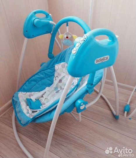 Детские качели и шезлонг