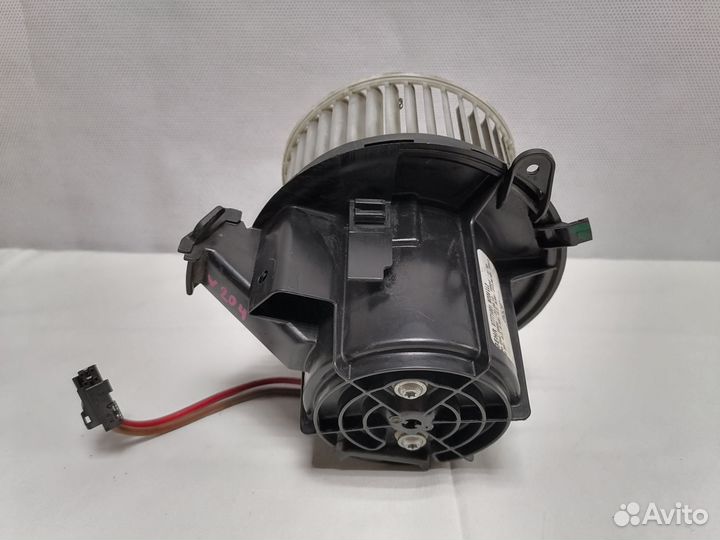 Mercedes с 204 w204 Мотор отопителя салона