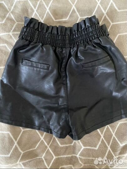 Шорты женские кожаные. 42-44 размер