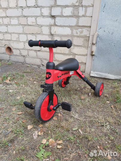 Трехколесный велосипед - беговел