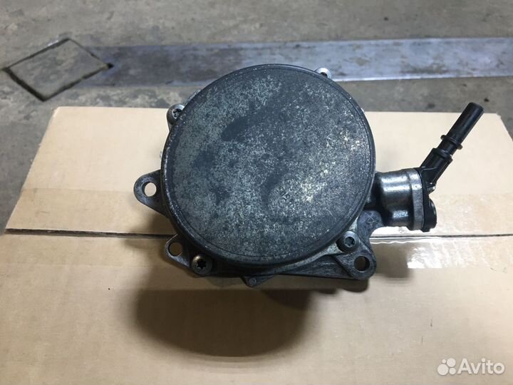 Насос вакуумный Peugeot 308 EP6