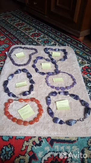 Бусы из натуральных камней