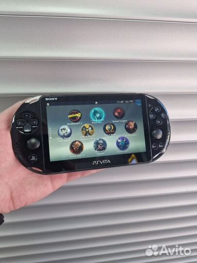 Sony Vita Slim 64Gb прошита Установлены игры