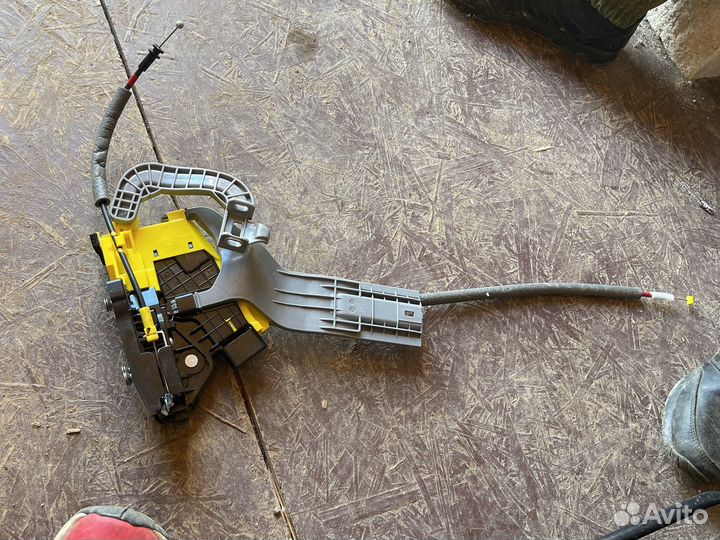 Замок двери задней правой kia sportage 4ql