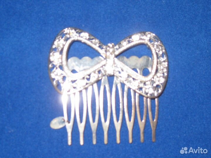 Продам новую заколку для волос в форме бантика