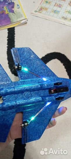 Самолёт на пульте управления