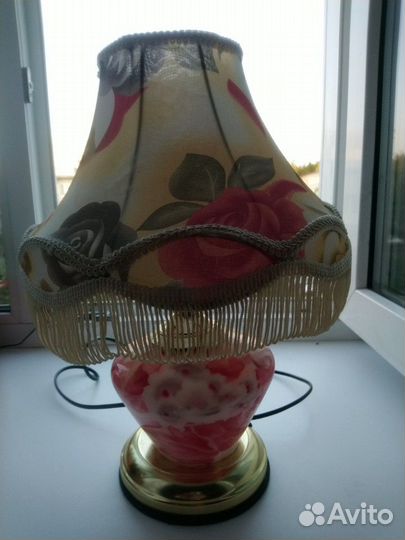 Лампа настольная
