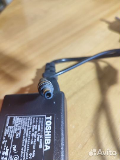 Адаптер питания Toshiba