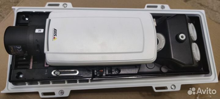 Axis P1355