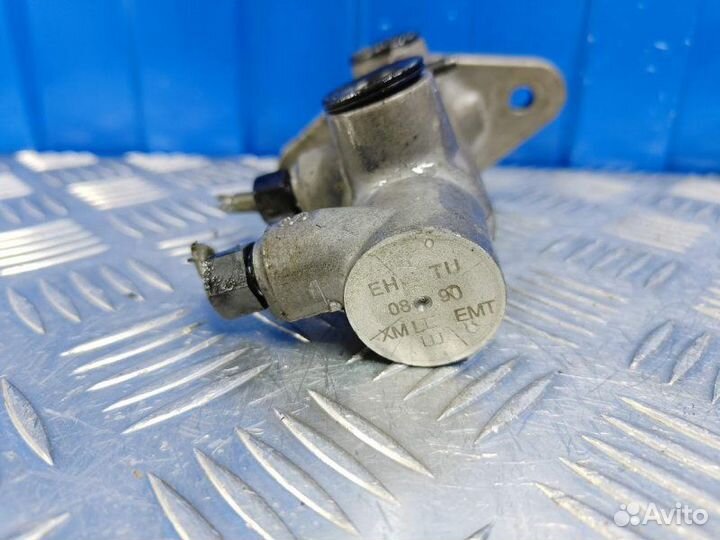 Главный тормозной цилиндр Kia Sorento 2 XM 2.2