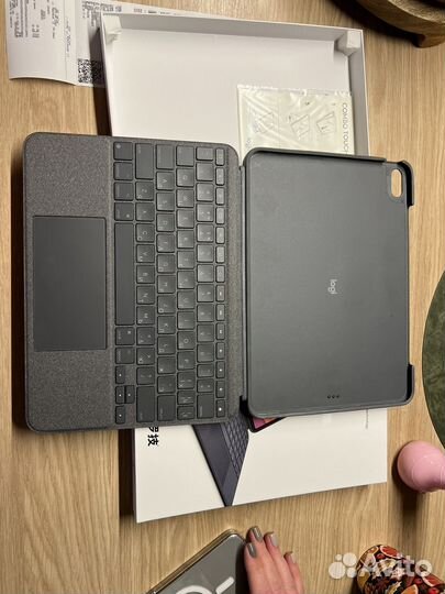 Чехол клавиатура на iPad Air