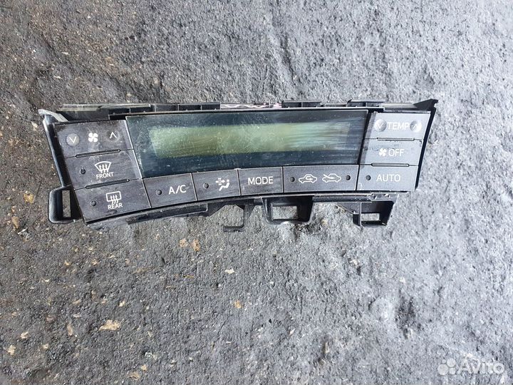 Блок управления климат-контролем c Toyota Prius ZV