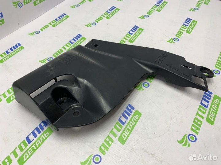 Защита днища кузова задняя левая Mazda Cx-30