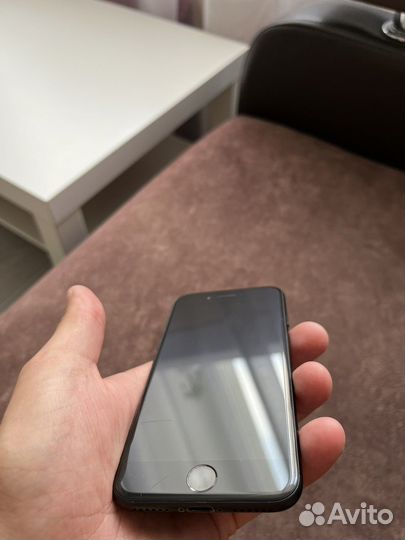 Телефон iPhone 7 32g