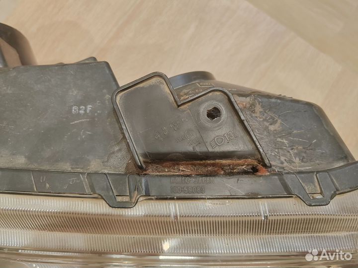 Фара правая Suzuki Grand Vitara