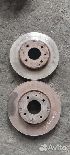 Переднее тормозные диски Mitsubishi Lancer 9