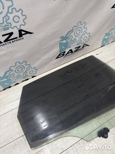 Боковое стекло заднее правое Kia Ceed 1