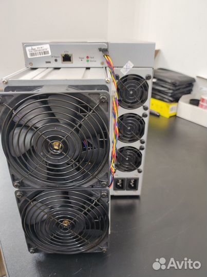 Asic майнер Bitmain Antminer S19