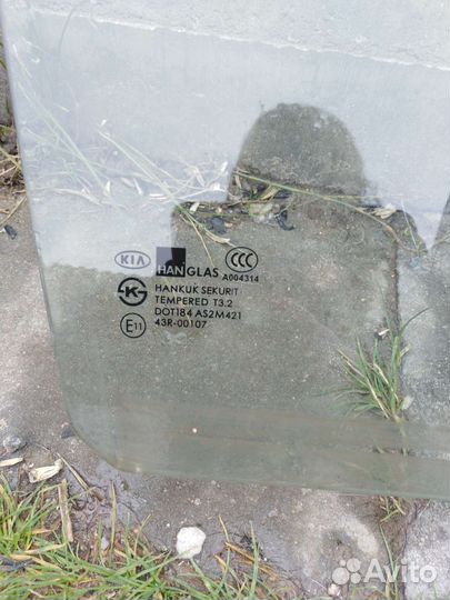 Стекло двери задней правой Kia Spectra