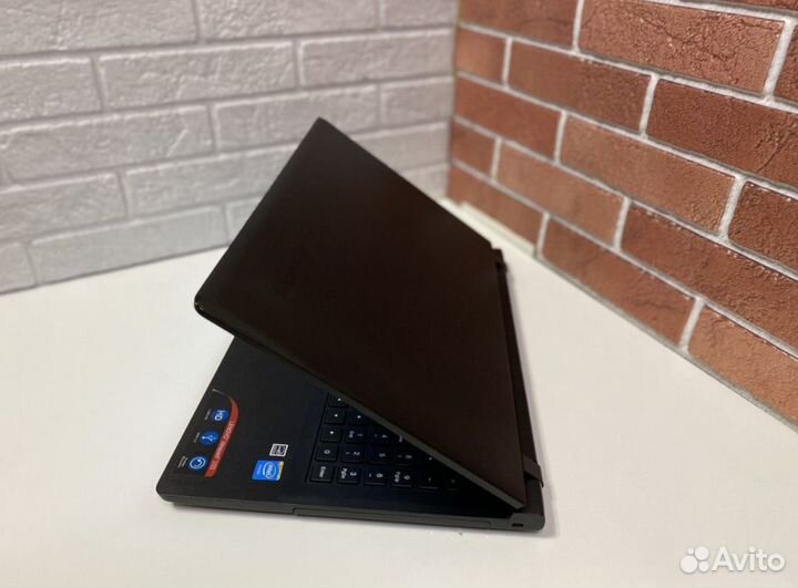 Ноутбук lenovo