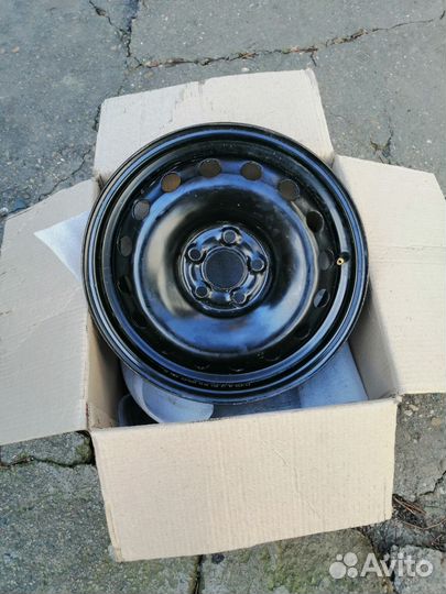 Диски автомобильные штамповка Шкода Рапида