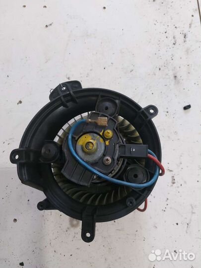 Моторчик печки Мерседес С 202