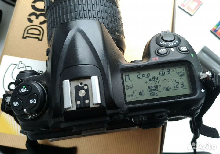 Nikon d300 body и комплект со вспышкой Nikon sb910