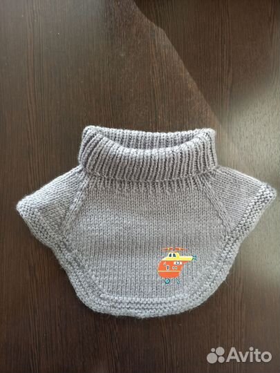 Манишка детская вязаная