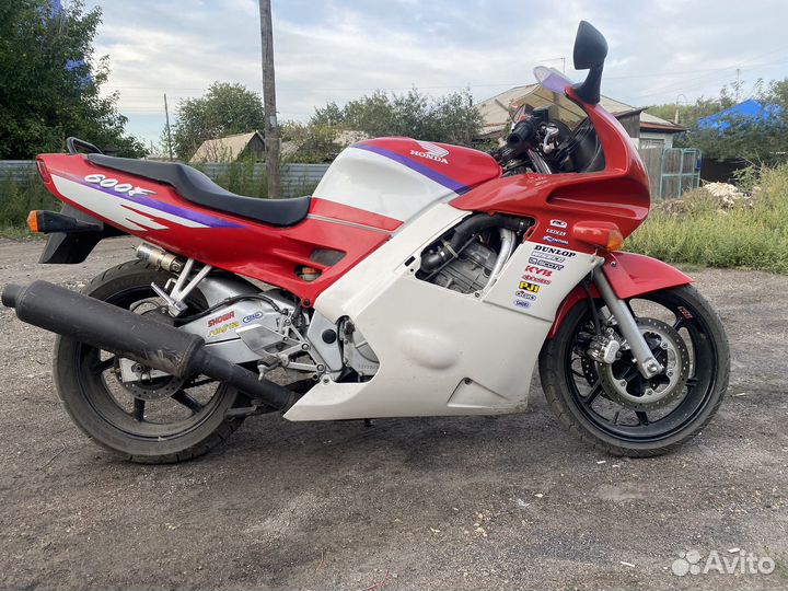 Honda cbr600f2