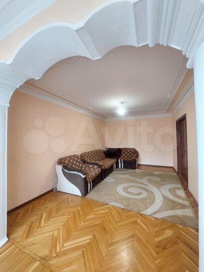 3-к. квартира, 85 м², 4/10 эт.