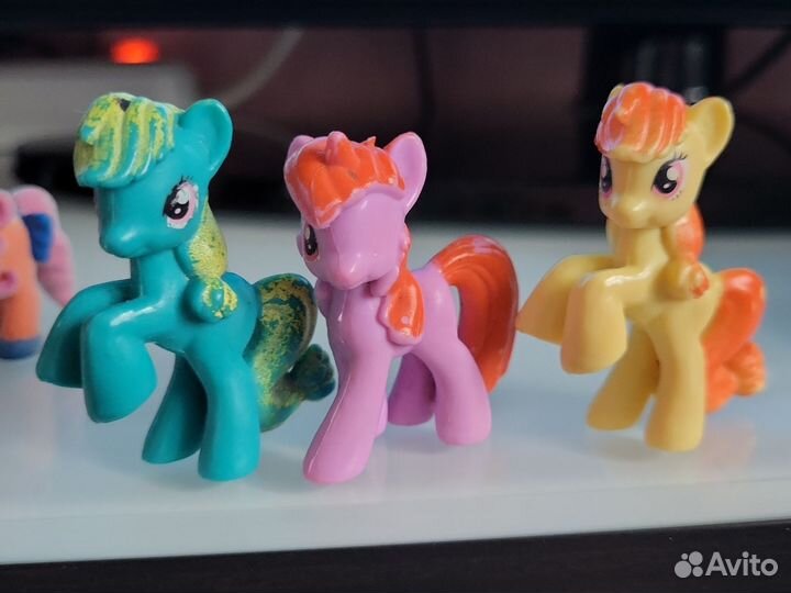 Фигурки лошадок