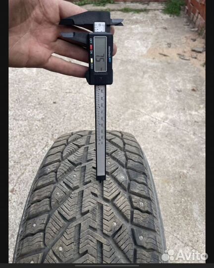 Gislaved NordFrost 100 225/55 R17