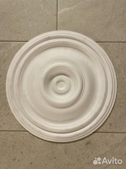 Розетка лепнина