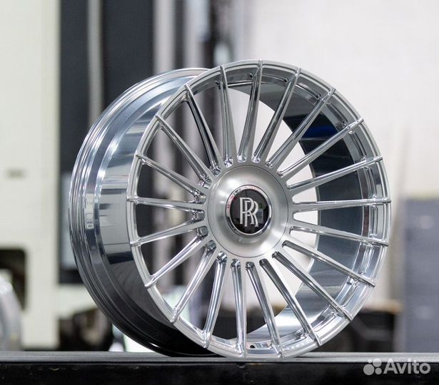 Rolls-Roys Cullinan кованые диски на заказ