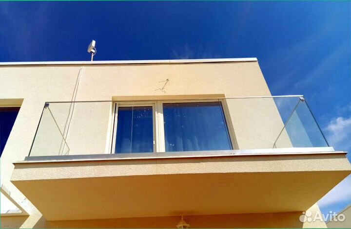 Ограждение балкона из стекла