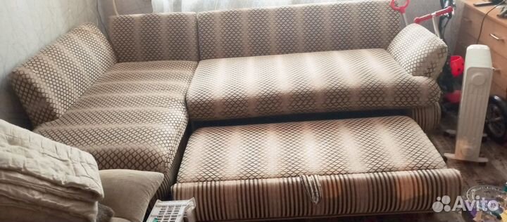 Большой угловой диван раскладной бу