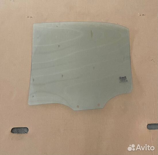 Стекло задней правой двери на Hyundai Accent