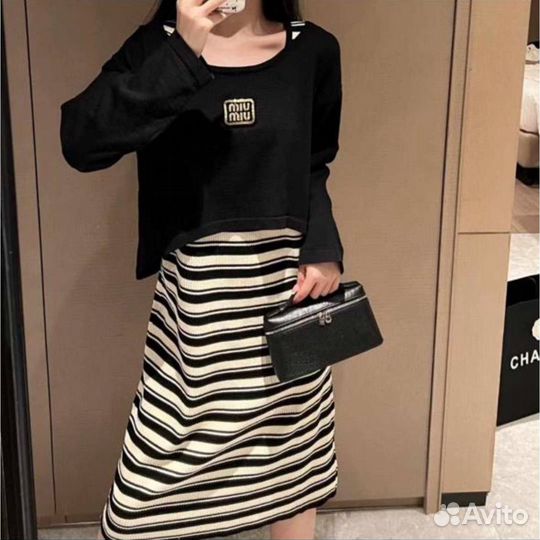 Платье и свитер Miu miu