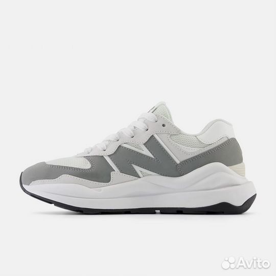 Женские кроссовки New Balance 5740