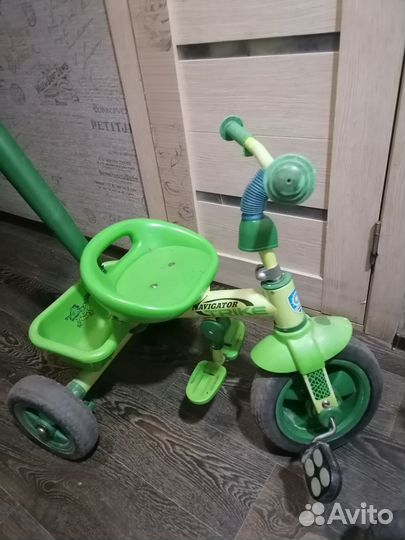 Трехколесный велосипед с родительской ручкой