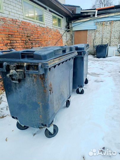 Контейнер для мусора 770л.б/у