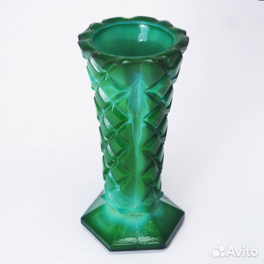 Ваза. Малахитовое стекло. Богемия. Чехия