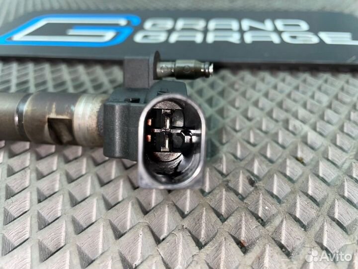 Форсунка топливная Volkswagen Tiguan 5N1 TDI cbab