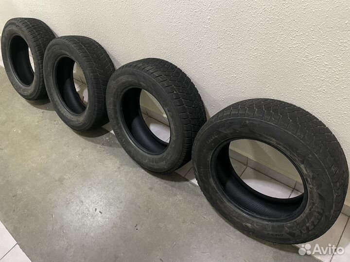 Bridgestone Blizzak DM-V2 235/65 R17 108S