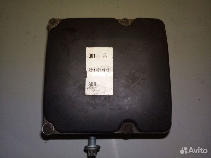 Блок ABS (насос) Mercedes-Benz E-Class
