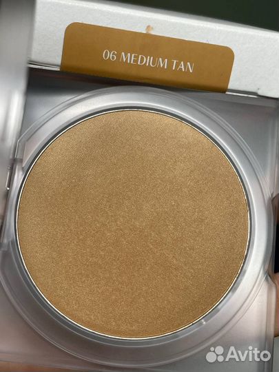 Huda beauty пудра с эффектом сияния