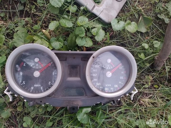 Приборная панель renault megane II 2.0 2005 г.в