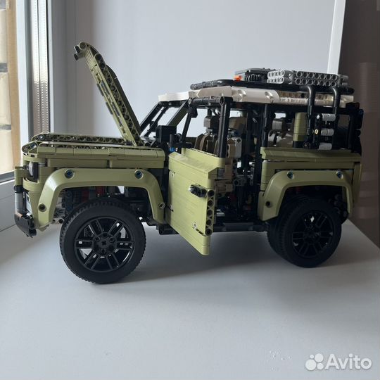 Lego technic 42110 land rover defender