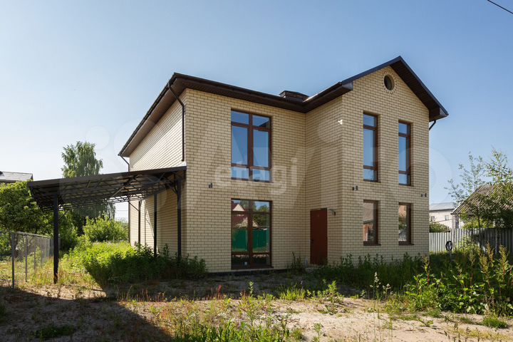 Коттедж 186 м² на участке 6 сот.