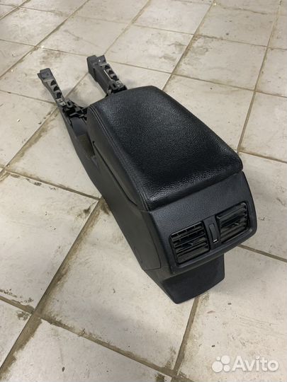 Подлокотник Subaru Legacy Outback B14 BR BM